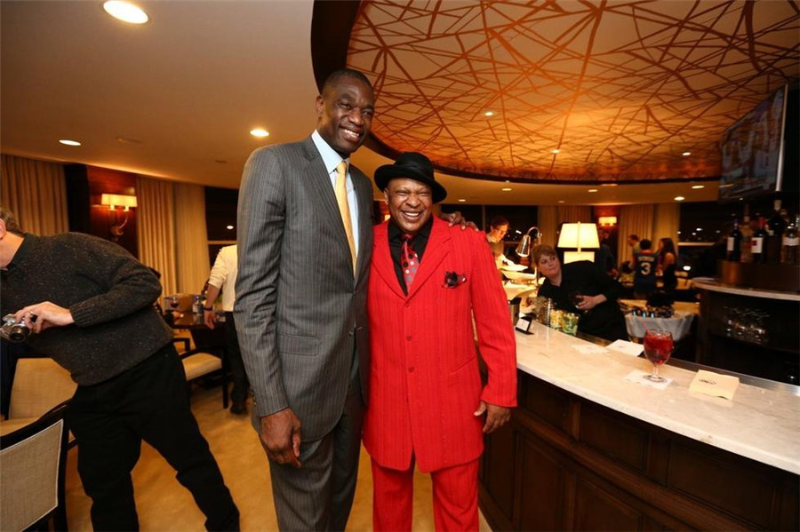 以其强大的 以其强大的